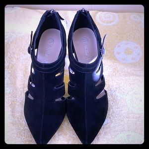 Low Top Lace-up shoes